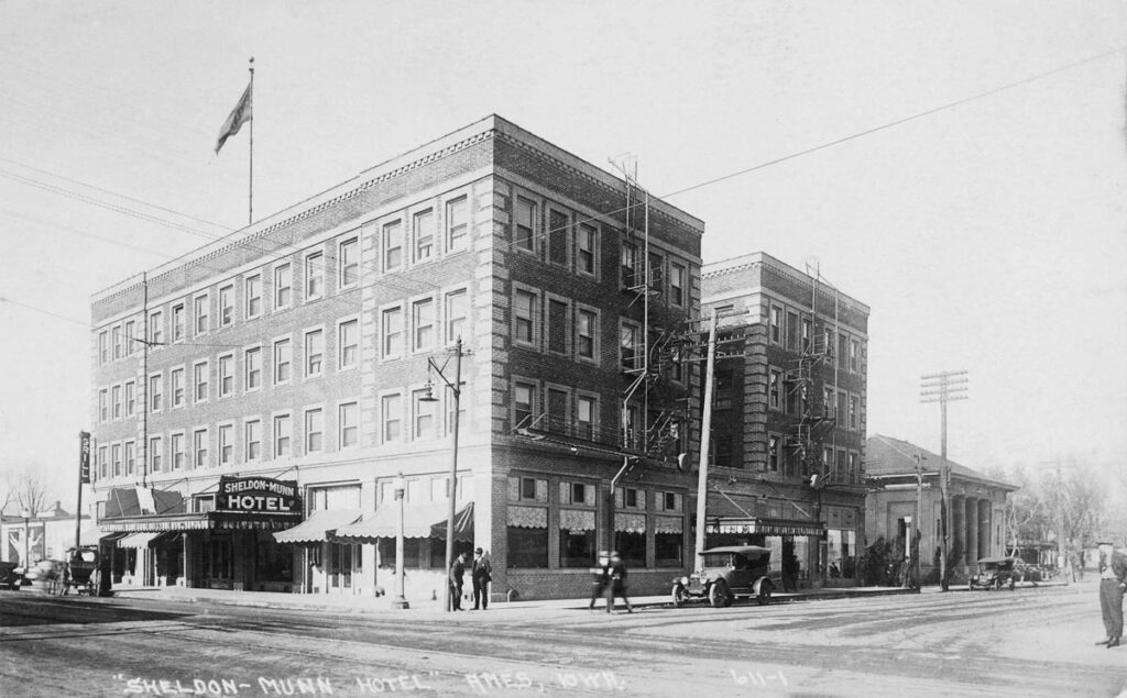 Historic Image of Sheldon Munn Hotel Building